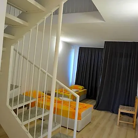 Neva Hotel 2*
