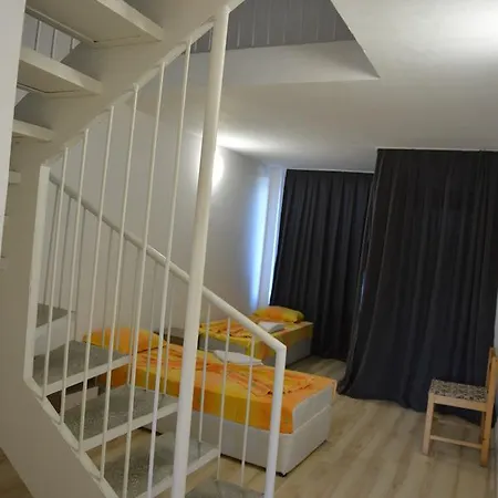 Hotel Neva 2*