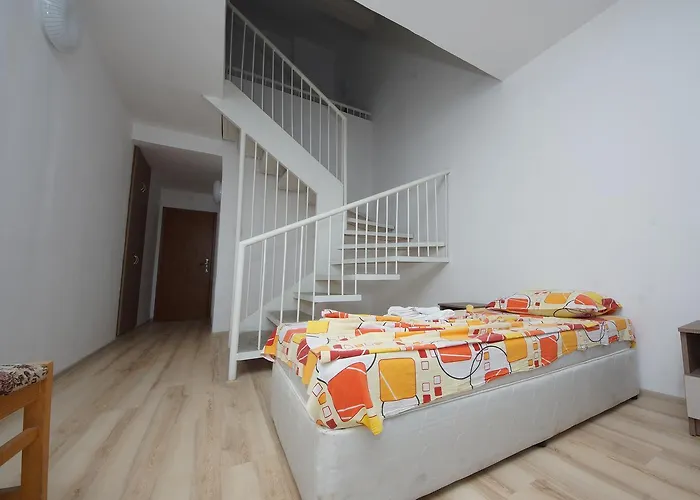 Hotell Neva Kiten (Burgas)